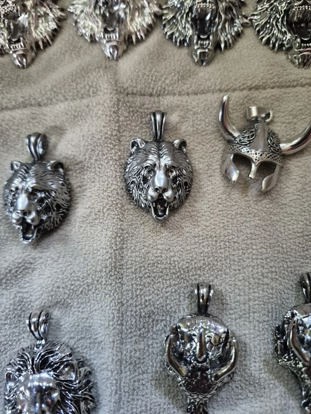 BRAND NEW PENDANTS! Several Stainless Stèel pendants. Animal & Myth Pendant Lot